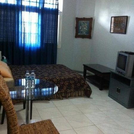 Bangka Bed And Breakfast Jakarta Exterior photo