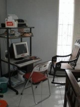 Bangka Bed And Breakfast Jakarta Exterior photo