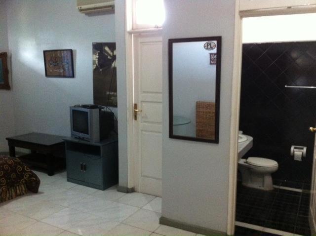 Bangka Bed And Breakfast Jakarta Exterior photo